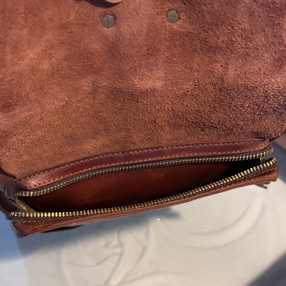PIKOLINOS CAIMARI Rich Brown Leather Messenger Bag - Picture 14 of 16